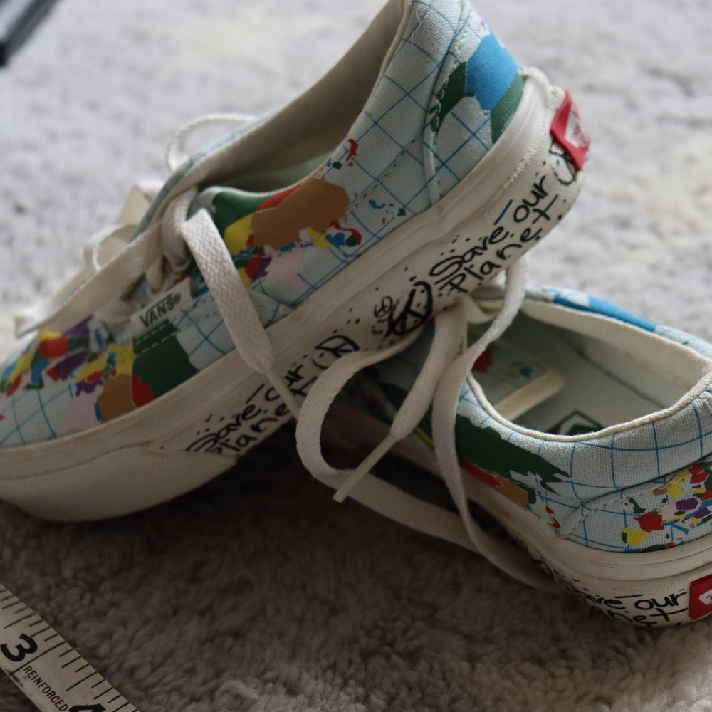 SAVE OUR PLANET X VANS KIDS ERA SIZE 11
